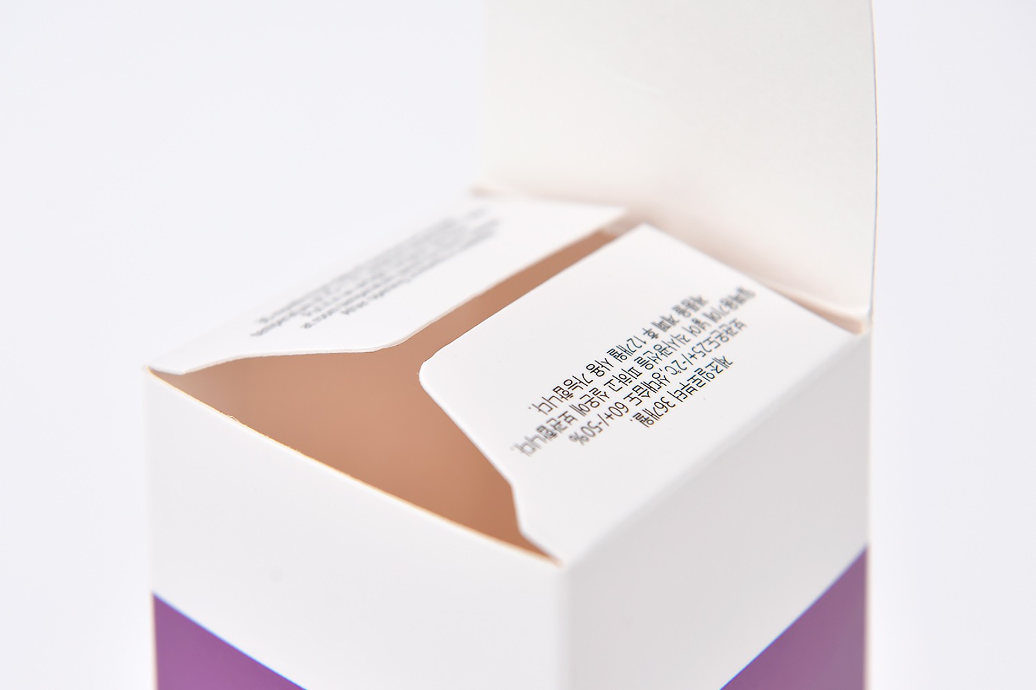 스킨덤 SKINDOM 안티에이징 화장품 화장품 패키지 3번째