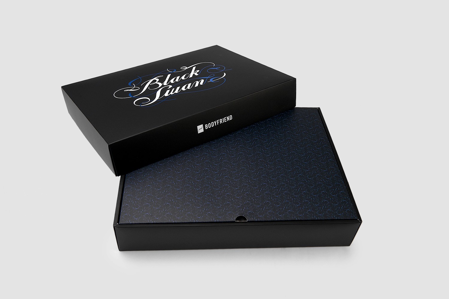 바디프렌드 BTS 블랙스완 안마의자쿠션 패키지 제작하여 3