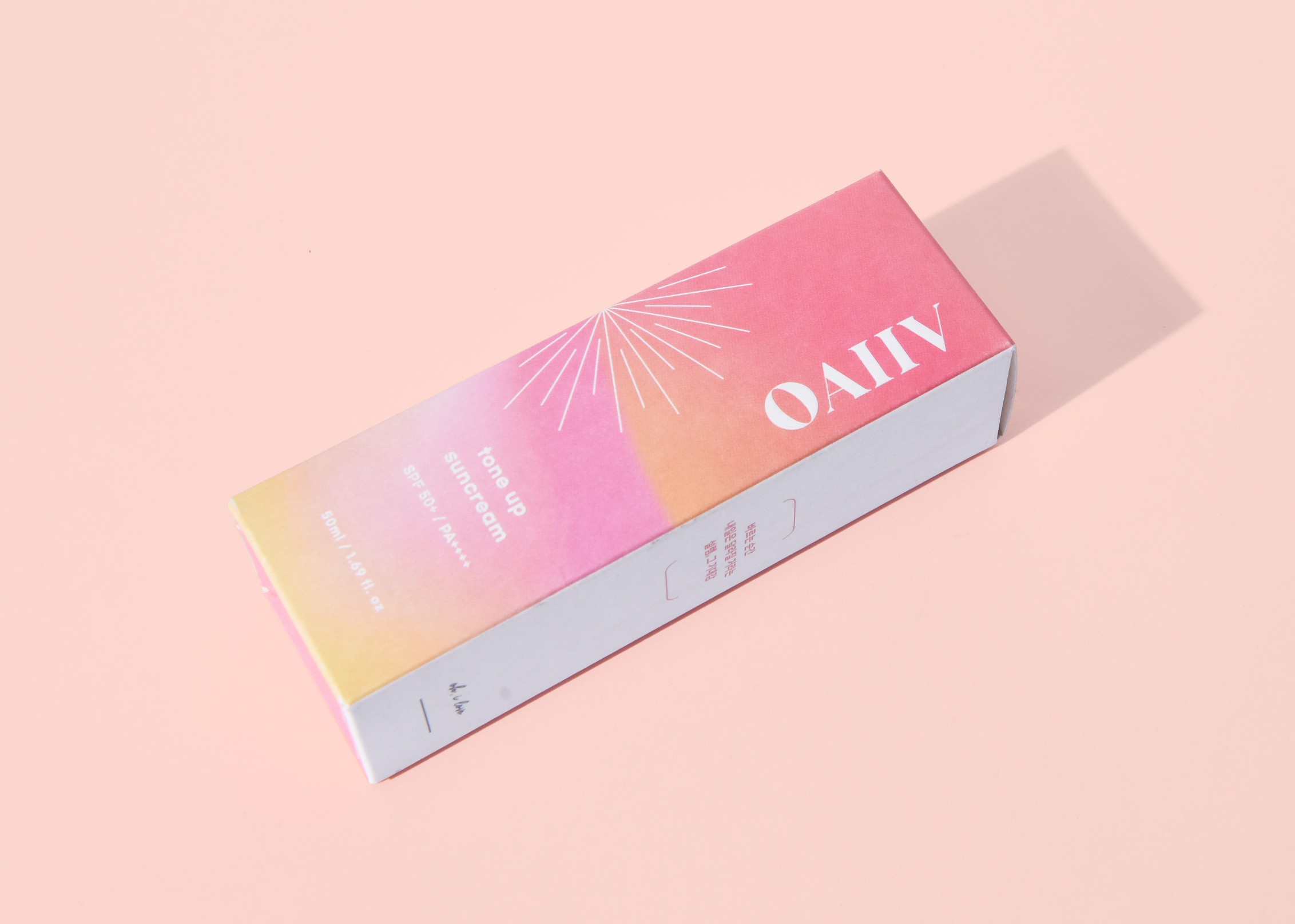 오아이브톤업썬크림 화장품 화장품 패키지 1번째
