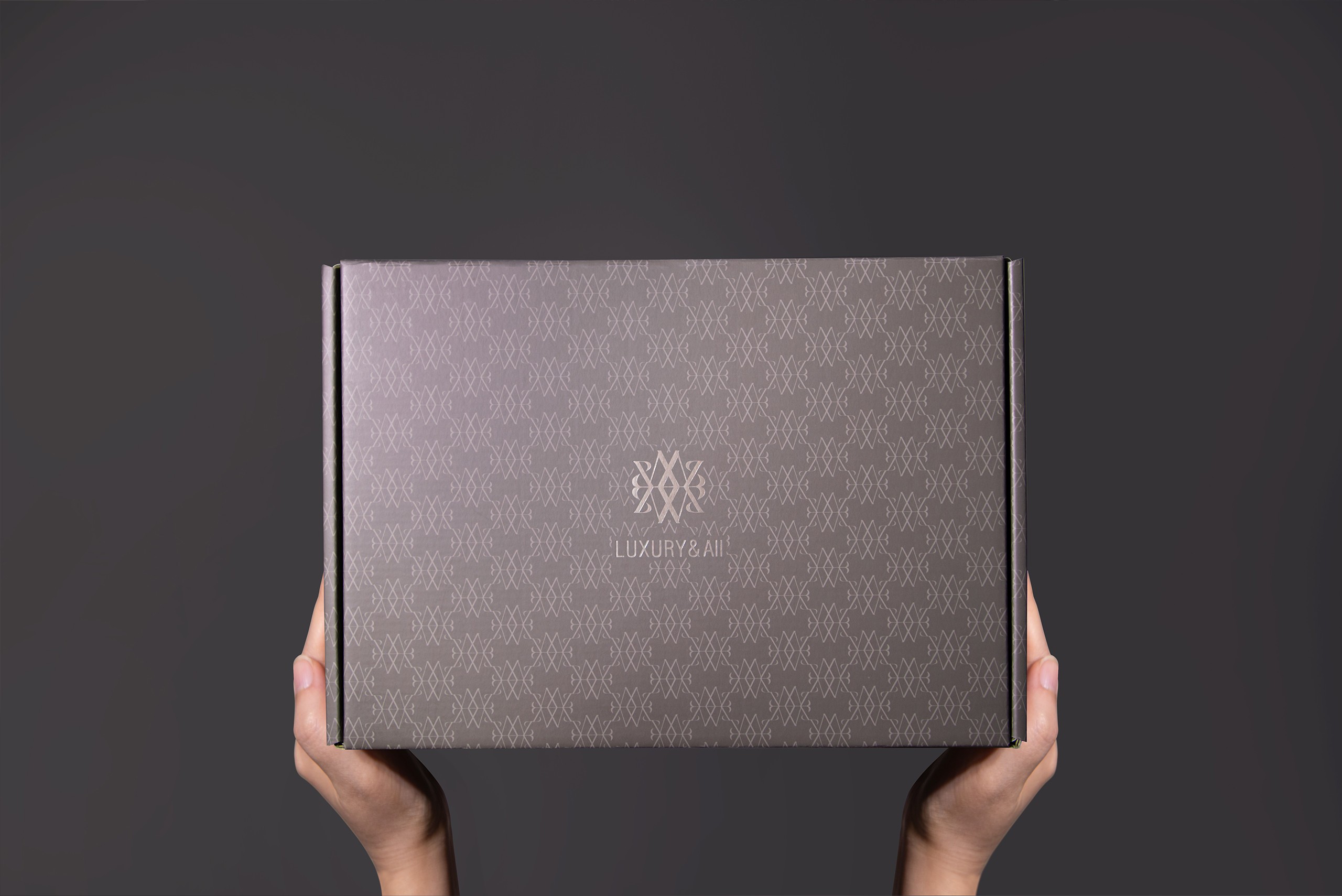 럭셔리앤올 명품 M 1번째