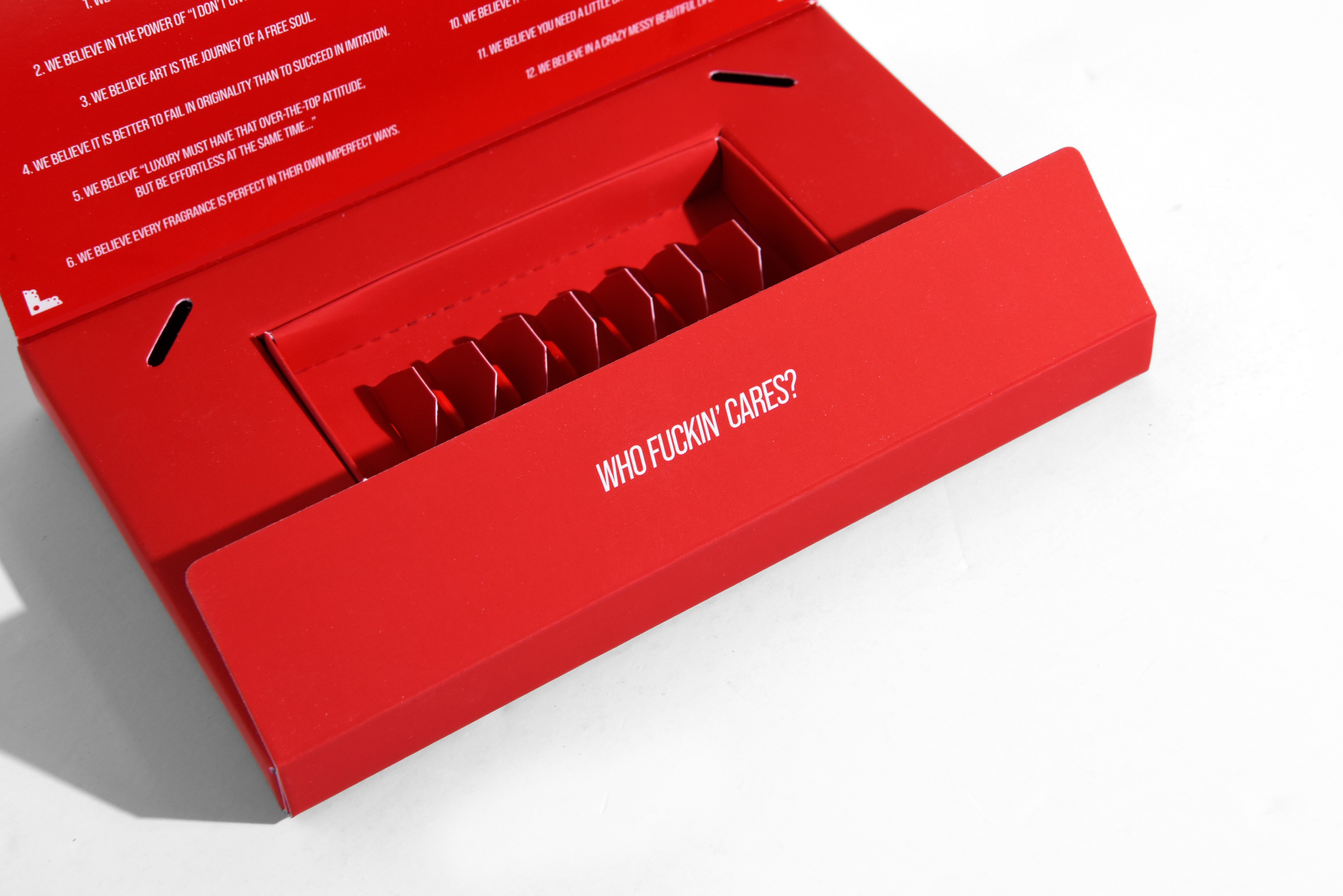 본투스탠드아웃 엠티오 디스커버리 향수 세트 향수 패키지 2번째