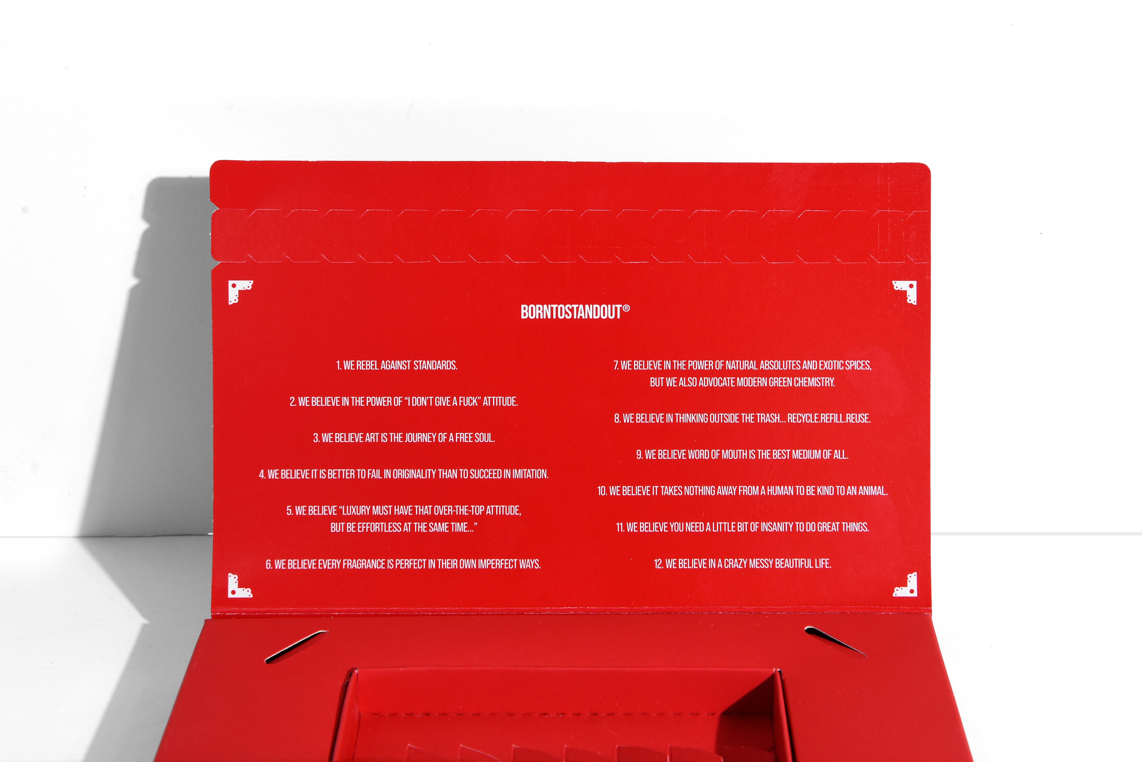 본투스탠드아웃 엠티오 디스커버리 향수 세트 향수 패키지 4번째