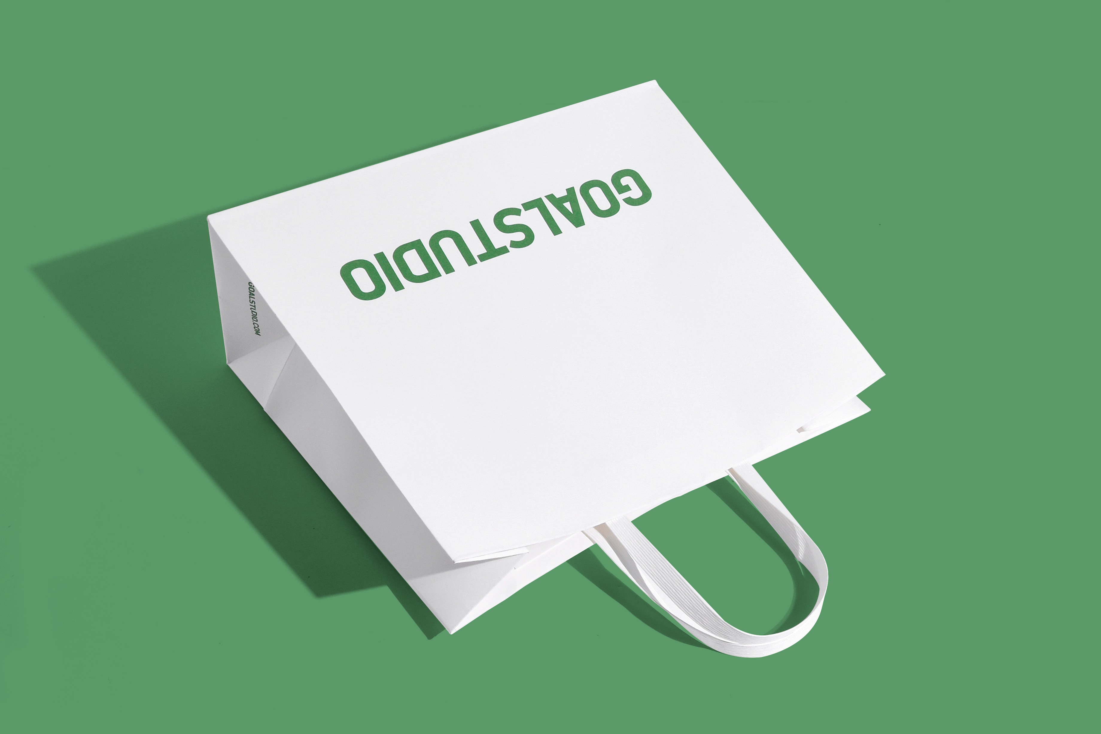 골스튜디오 스포츠의류브랜드 쇼핑백 L 2번째