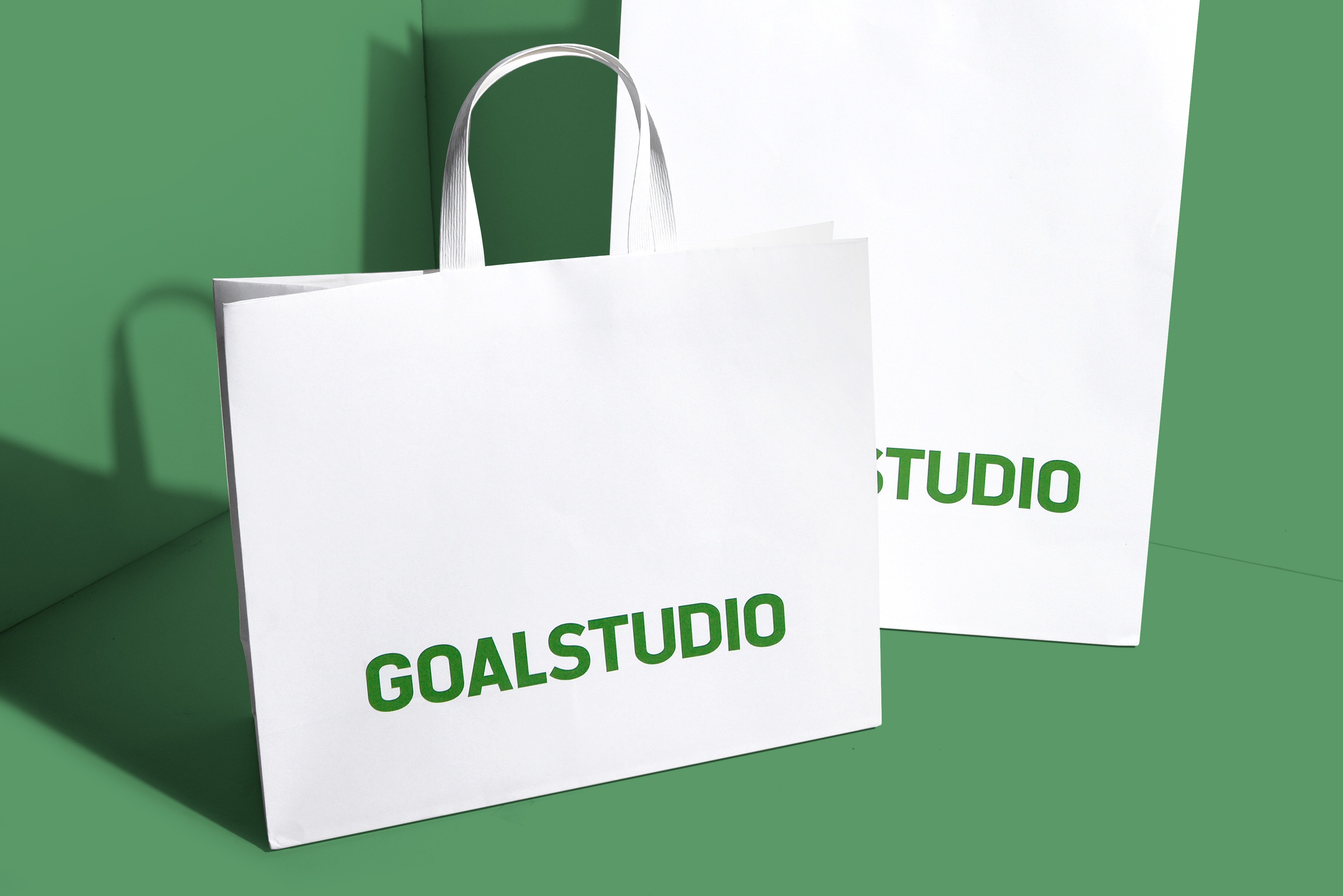 골스튜디오 스포츠의류브랜드 쇼핑백 M 1번째