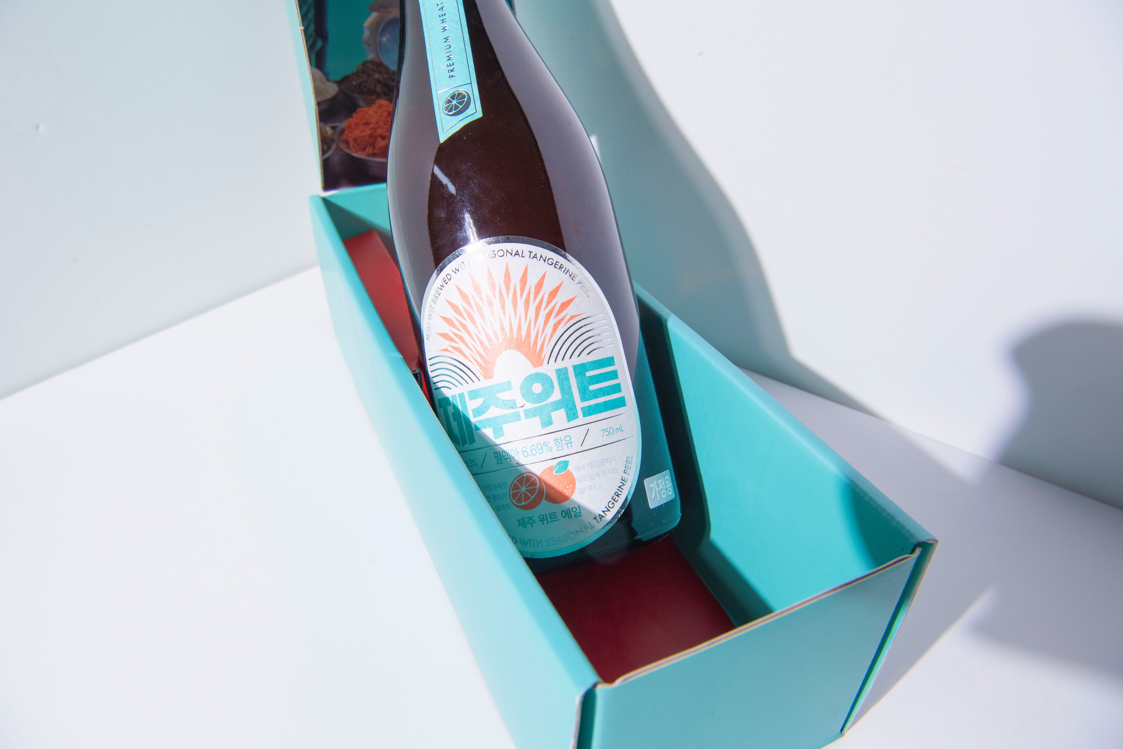 제주맥주 제주위트 시장바 빅보틀&amp;미니잔 패키지 제작하여 2