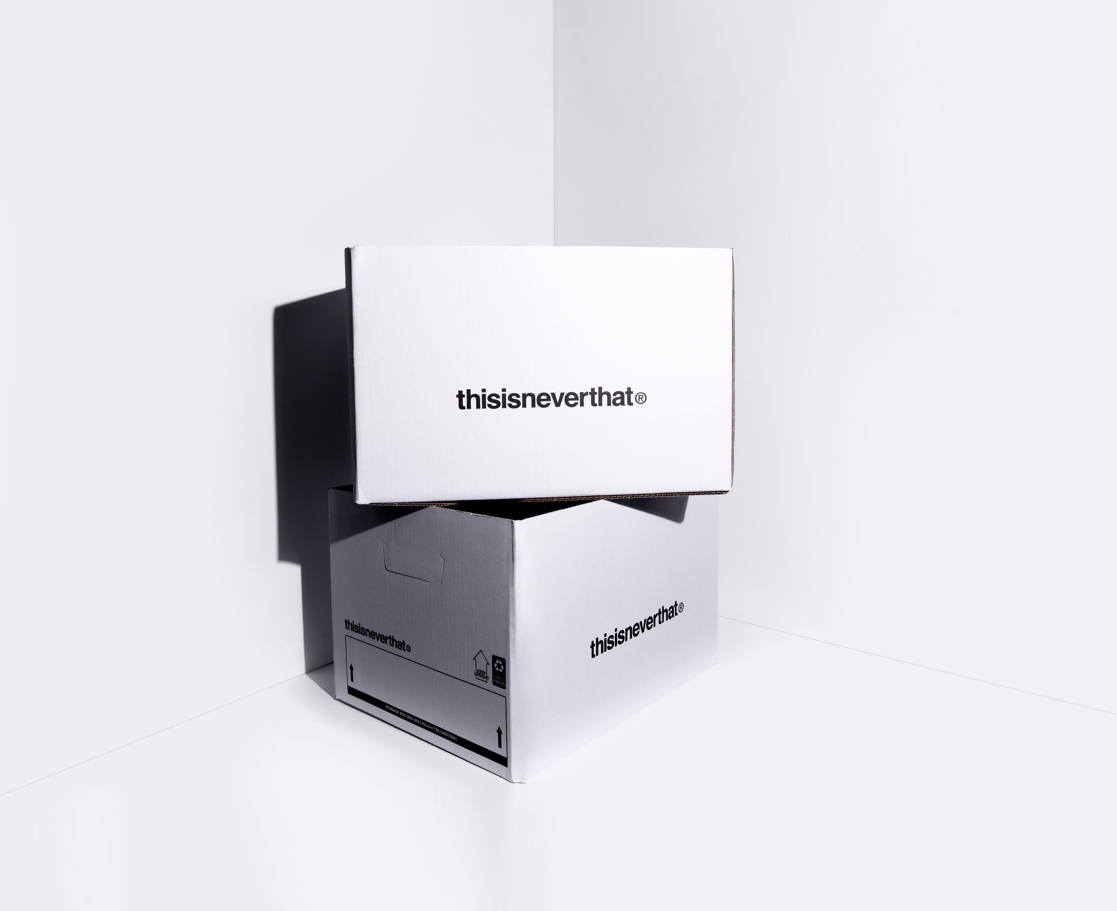 디스이즈네버댓 의류 패션 박스 1번째