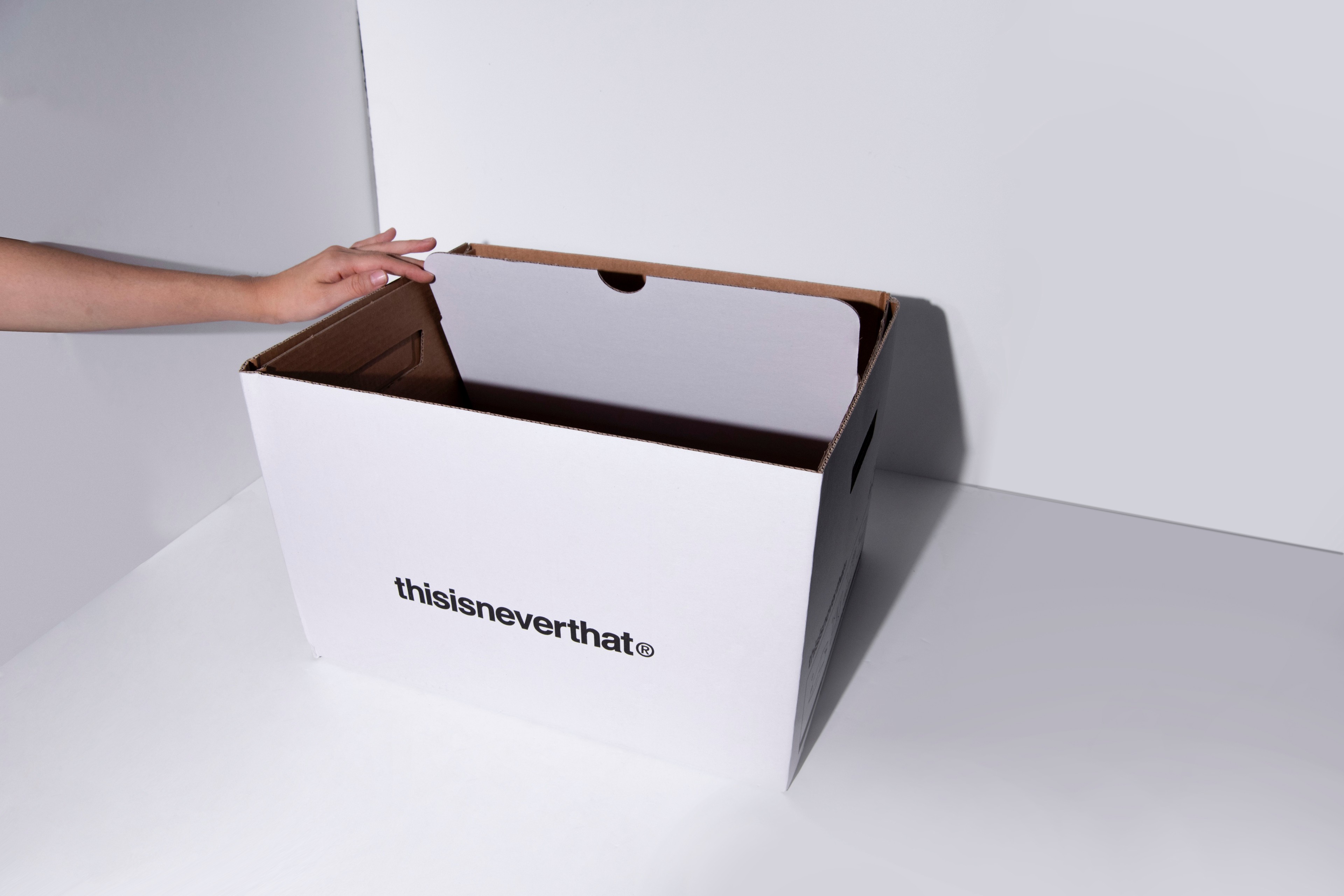 디스이즈네버댓 의류 패션 패키지 제작하여 4