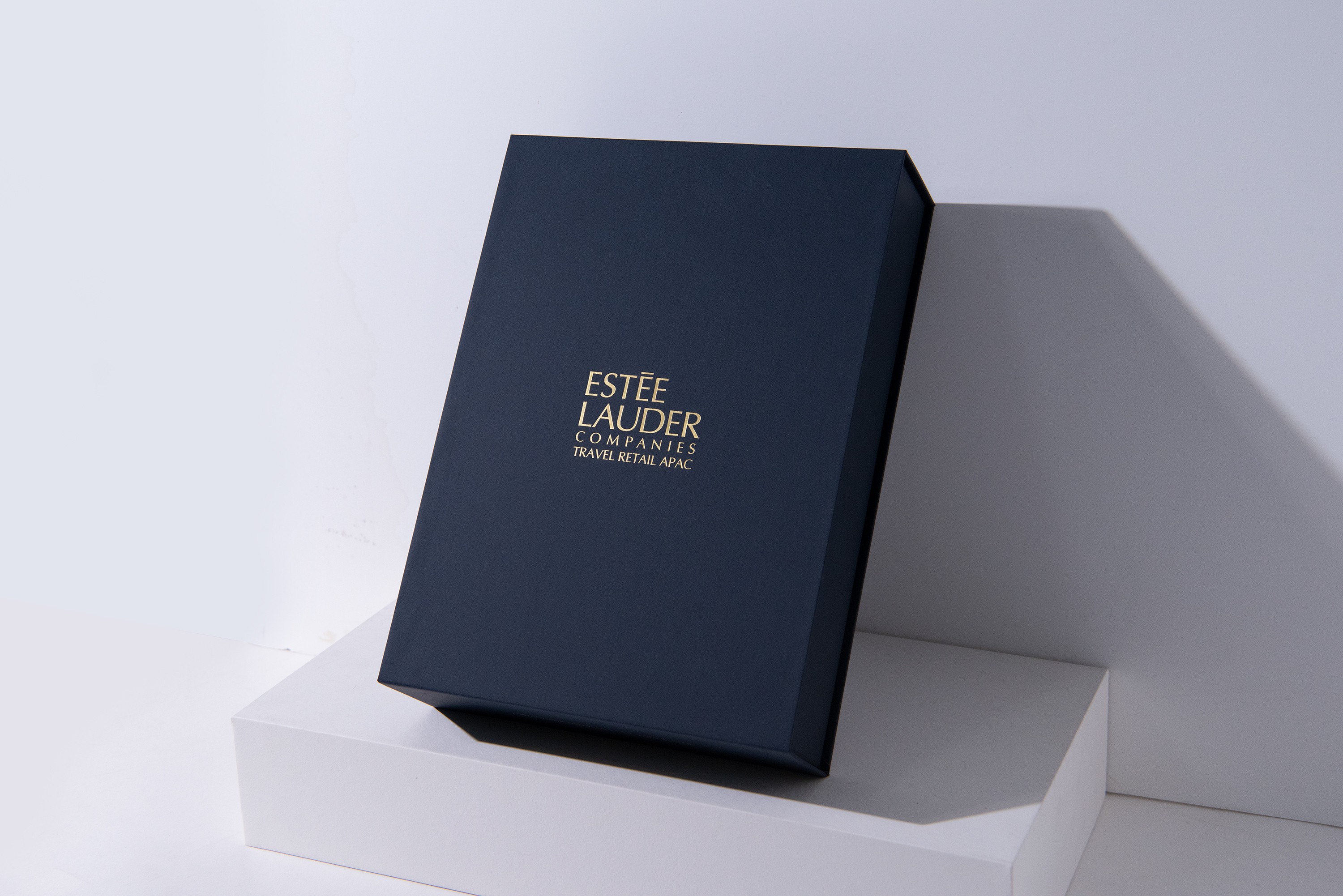 화장품브랜드 에스티로더 프레스킷 카메라 패키지 제작하여 1