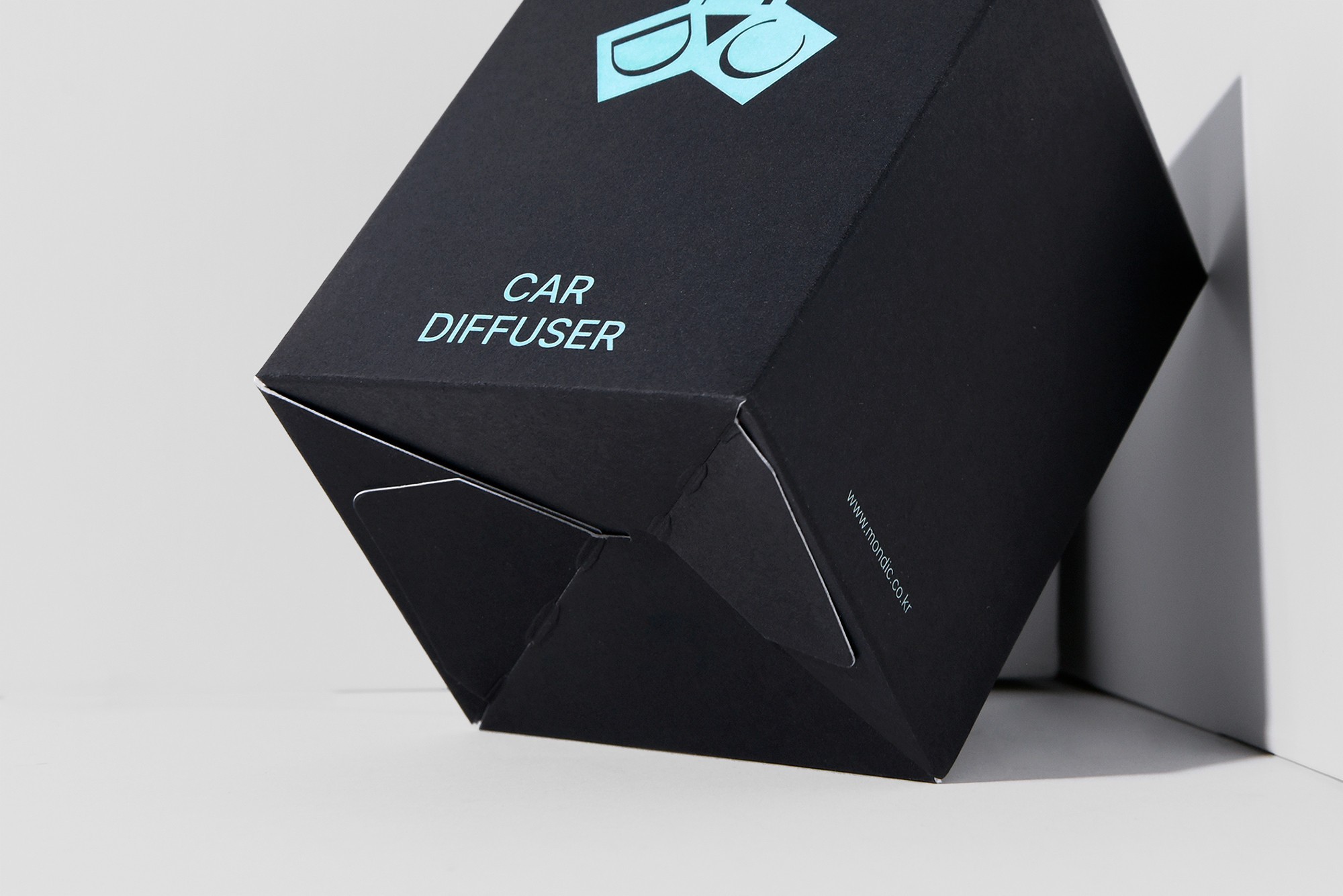 몬딕 차량용디퓨저 방향제 패키지 제작하여 4