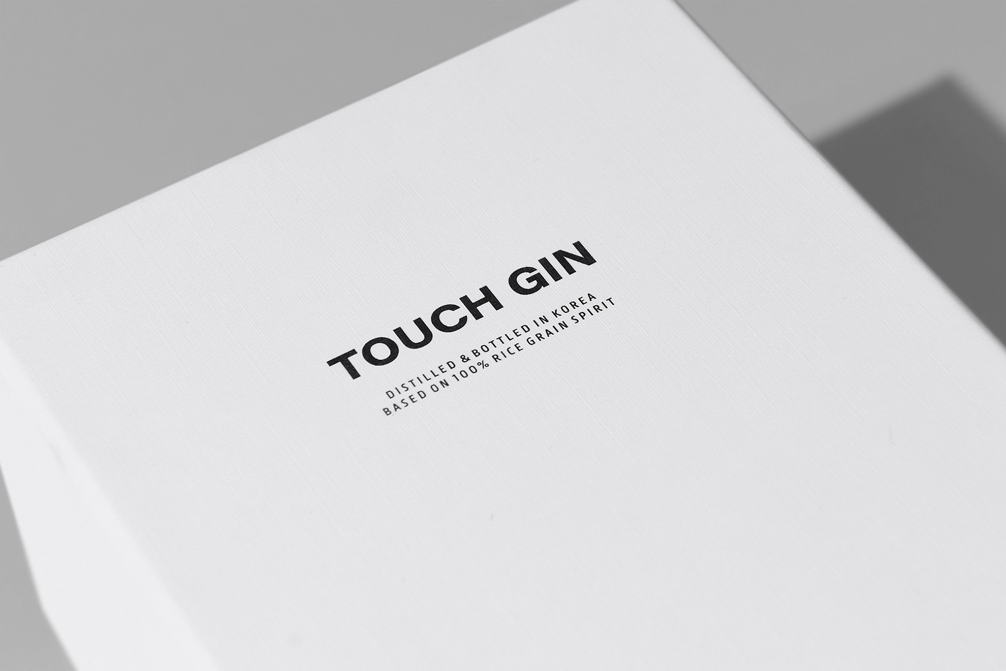 고급스러운 패턴의 특수지를 사용