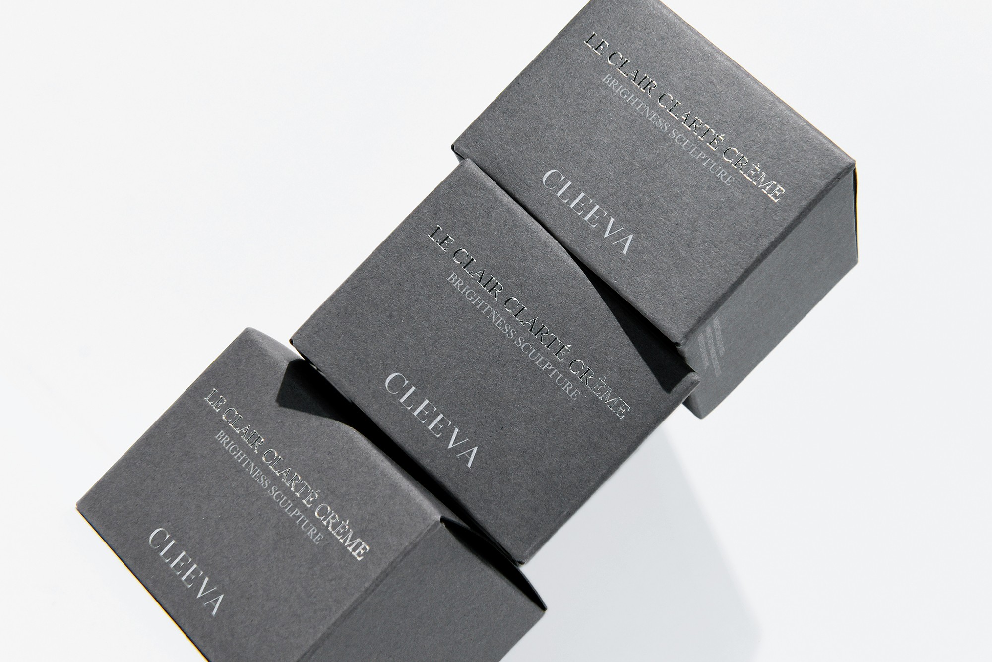 크림과 앰플 화장품 크림 3번째